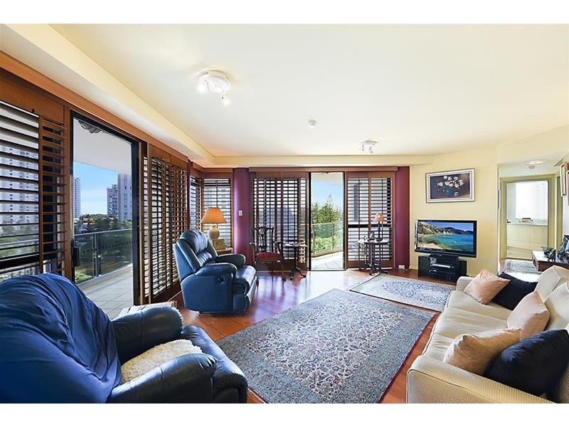 ‘Calais’ 19 Peak  Avenue, Main Beach QLD 4217