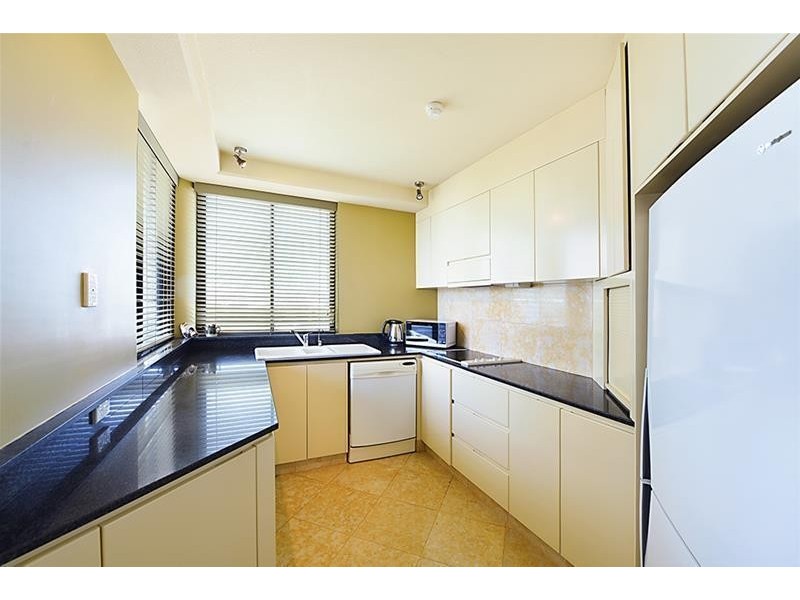 ‘Calais’ 19 Peak  Avenue, Main Beach QLD 4217