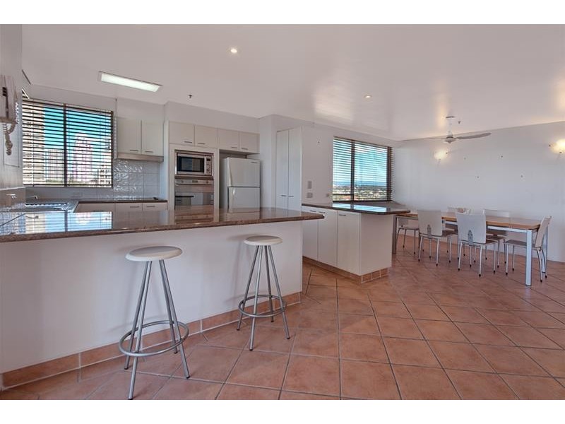 ‘PARK LANE’ 1 Peak Avenue, Main Beach QLD 4217