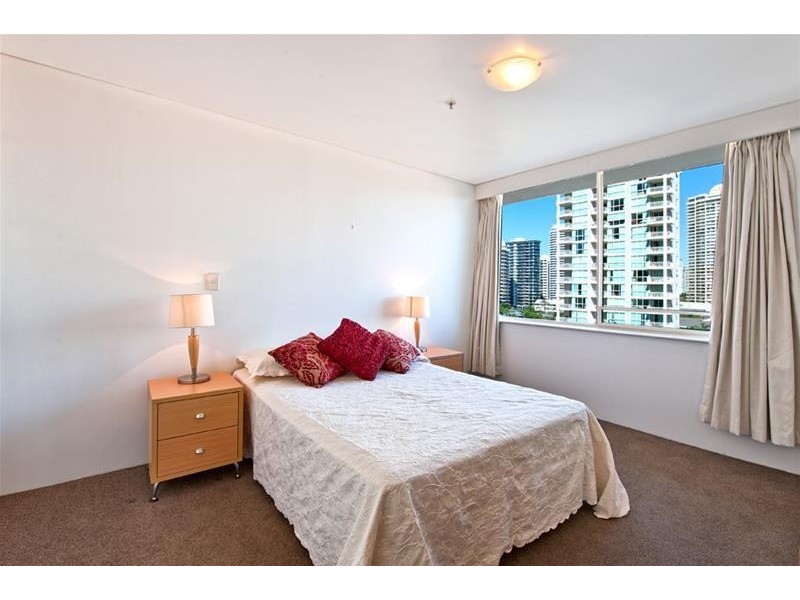 ‘PARK LANE’ 1 Peak Avenue, Main Beach QLD 4217