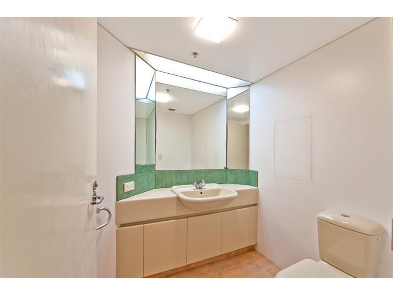 ‘PARK LANE’ 1 Peak Avenue, Main Beach QLD 4217