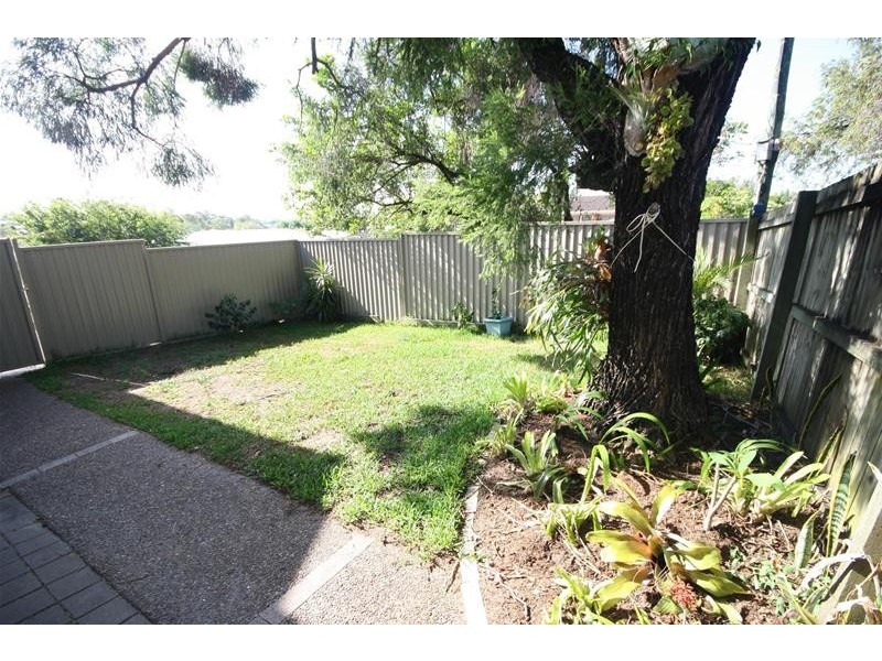 2/36 Blake Street, Southport QLD 4215