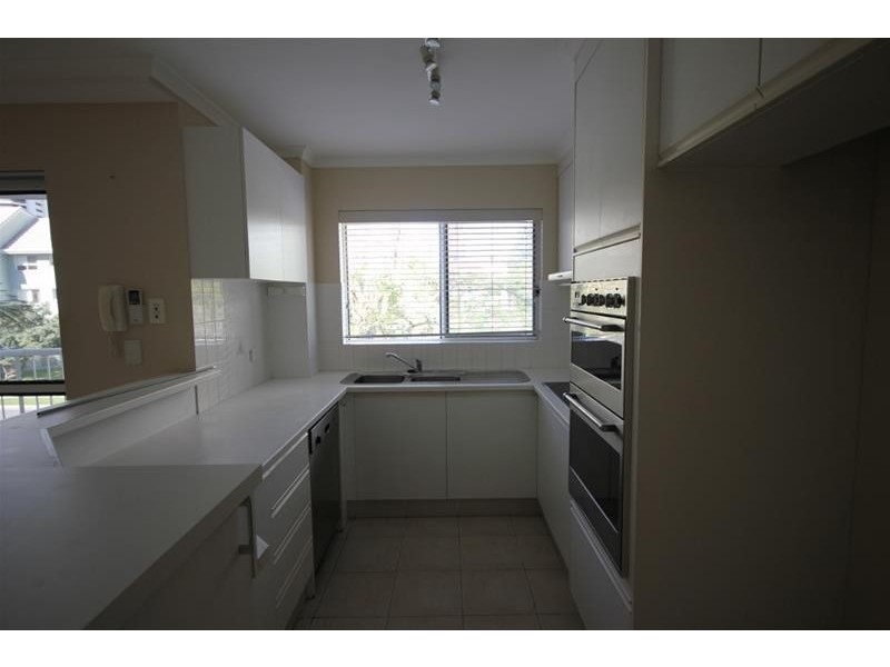 ‘CHIDORI COURT’ 1 Cronin Avenue, Main Beach QLD 4217