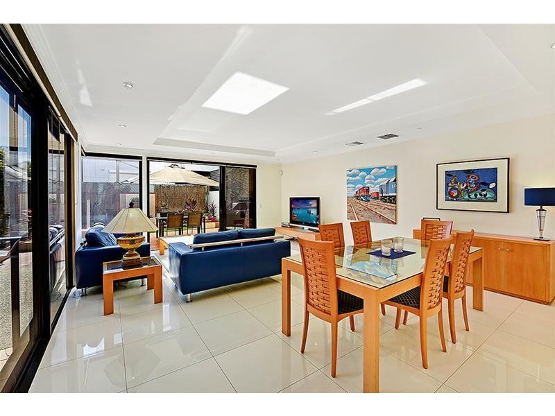 1/45 Woodroffe  Avenue, Main Beach QLD 4217