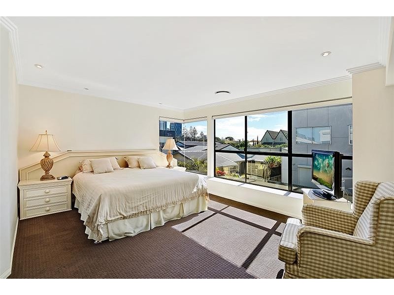 1/45 Woodroffe  Avenue, Main Beach QLD 4217