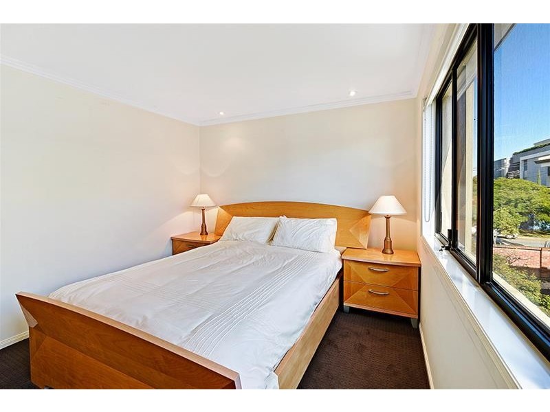 1/45 Woodroffe  Avenue, Main Beach QLD 4217