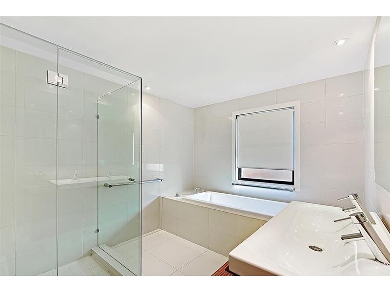 1/45 Woodroffe  Avenue, Main Beach QLD 4217