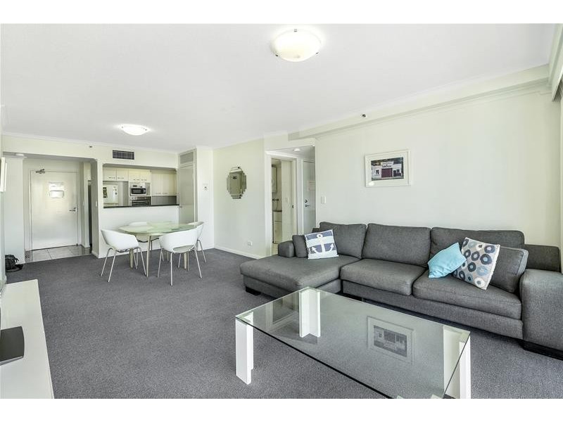 42/’The Crest’ 15 Breaker Street, Main Beach QLD 4217