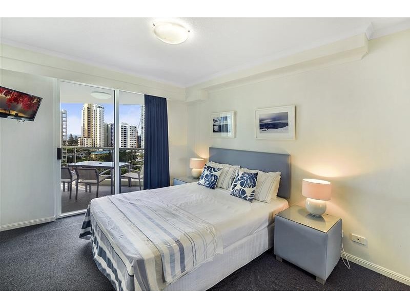 42/’The Crest’ 15 Breaker Street, Main Beach QLD 4217