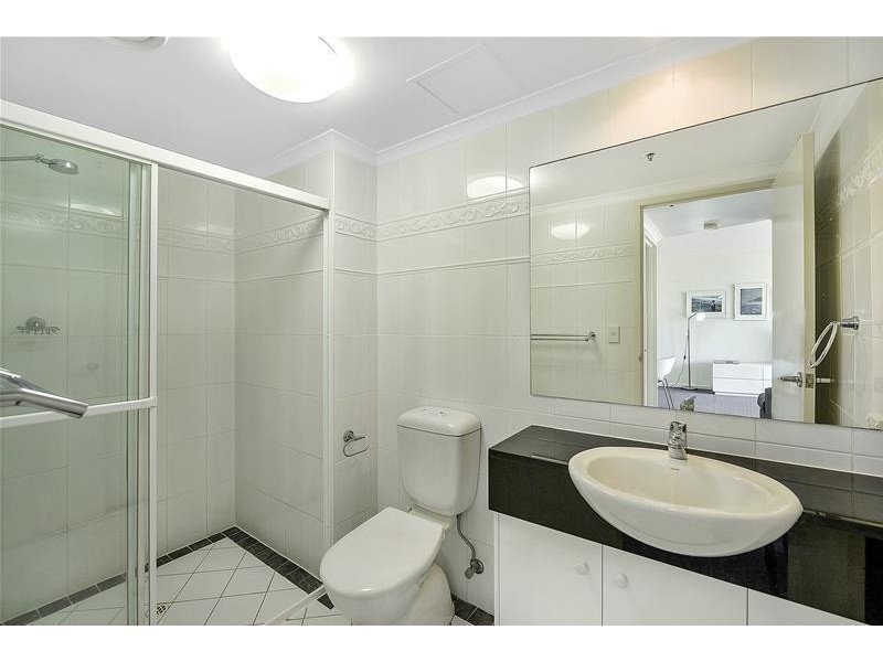 42/’The Crest’ 15 Breaker Street, Main Beach QLD 4217