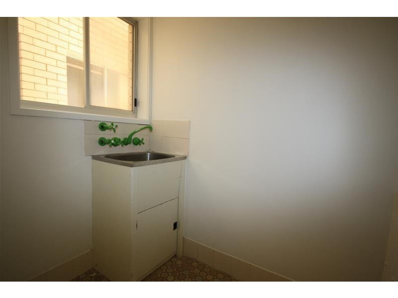 ‘Riverbend’ 192 Ferny Avenue, Surfers Paradise QLD 4217