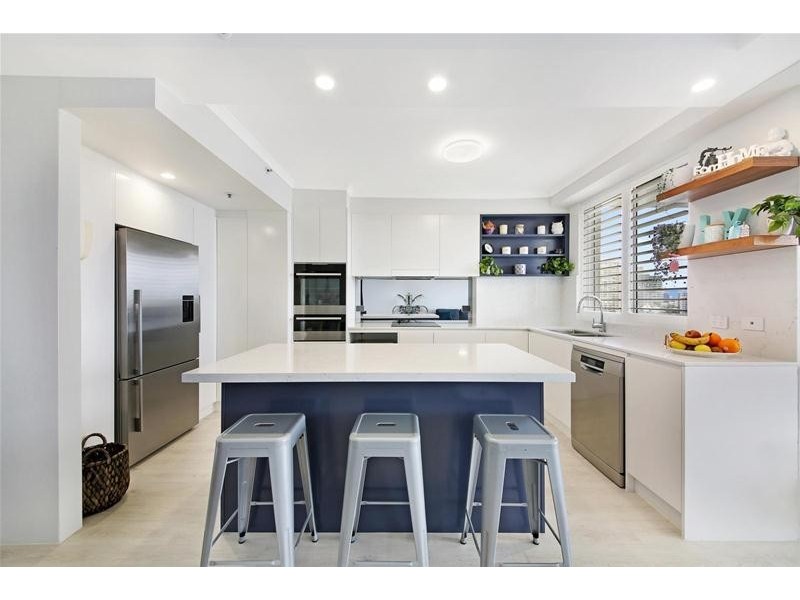 ‘OCEAN SANDS’ 11 Hughes Avenue, Main Beach QLD 4217