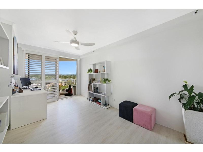 ‘OCEAN SANDS’ 11 Hughes Avenue, Main Beach QLD 4217