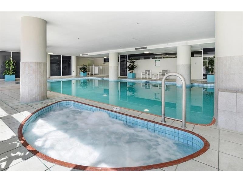 ‘OCEAN SANDS’ 11 Hughes Avenue, Main Beach QLD 4217