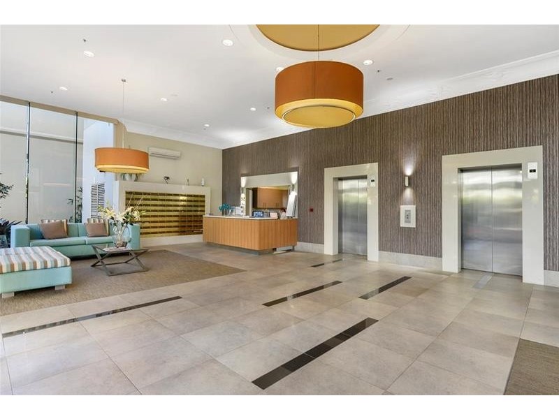 ‘OCEAN SANDS’ 11 Hughes Avenue, Main Beach QLD 4217