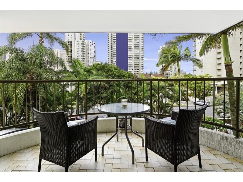 ‘SCALINADA’ 22 Woodroffe Avenue, Main Beach QLD 4217