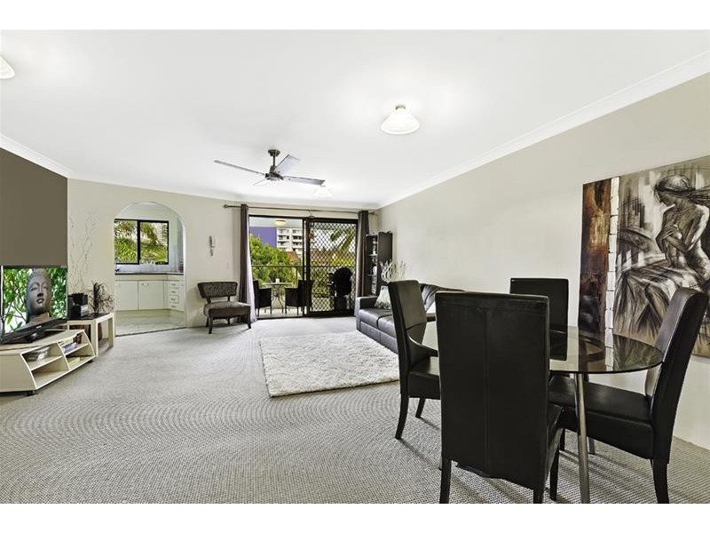 ‘SCALINADA’ 22 Woodroffe Avenue, Main Beach QLD 4217