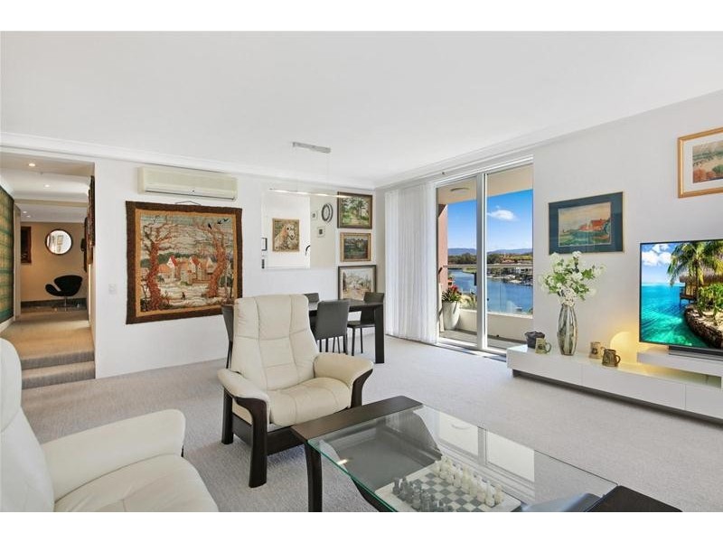 ‘GRAND MARINER’ 12 Commodore Drive, Paradise Waters QLD 4217