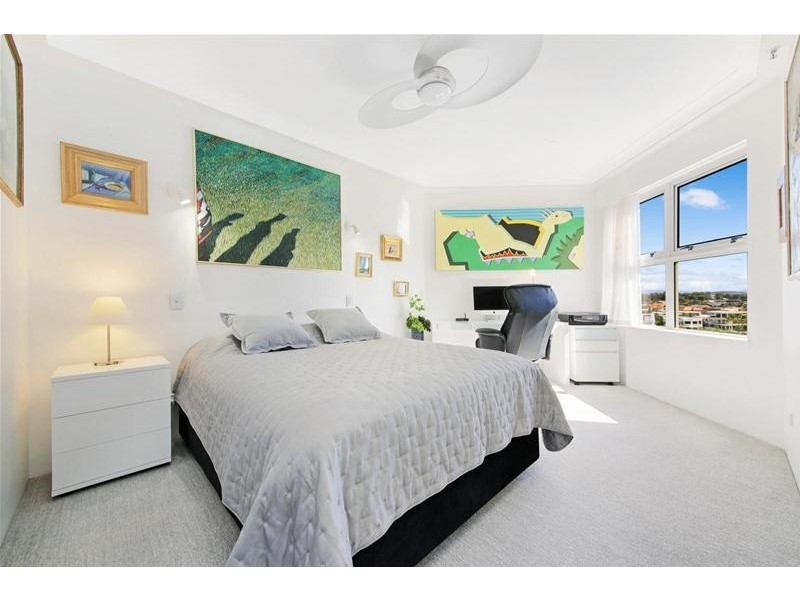 ‘GRAND MARINER’ 12 Commodore Drive, Paradise Waters QLD 4217