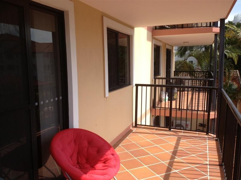 28 Little Norman Street, Southport QLD 4215