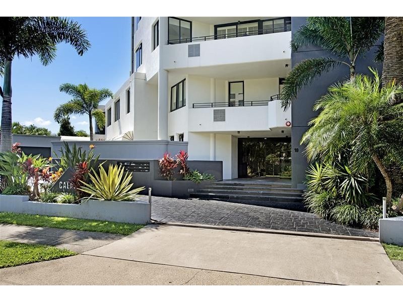19 Peak Avenue ‘CALAIS’, Main Beach QLD 4217