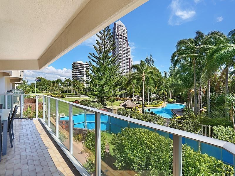 ‘ATLANTIS EAST’ 2 Admiralty Drive, Paradise Waters QLD 4217