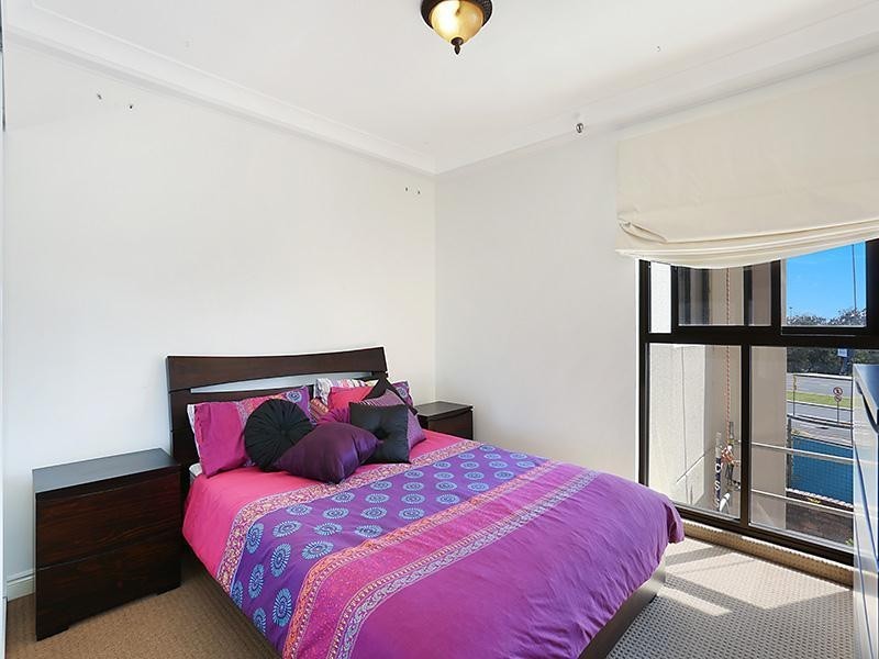 ‘ATLANTIS EAST’ 2 Admiralty Drive, Paradise Waters QLD 4217