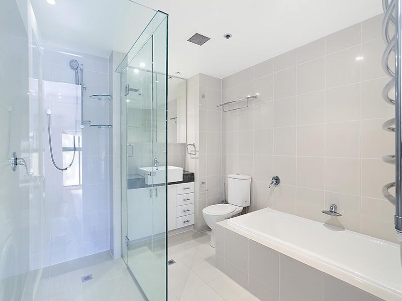 ‘ATLANTIS EAST’ 2 Admiralty Drive, Paradise Waters QLD 4217