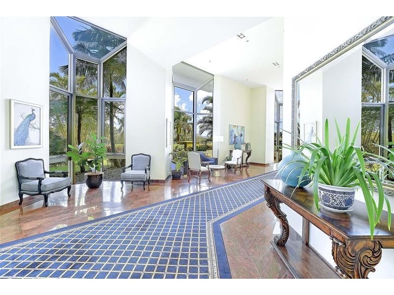 ‘ATLANTIS EAST’ 2 Admiralty Drive, Paradise Waters QLD 4217