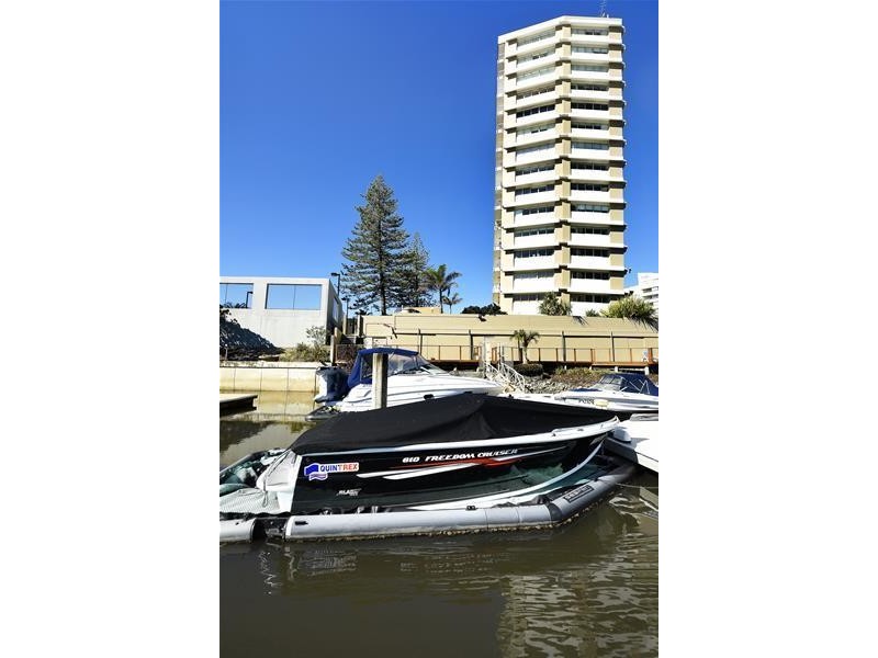 ‘NARROWNECK CT’ 204 Ferny  Avenue, Surfers Paradise QLD 4217