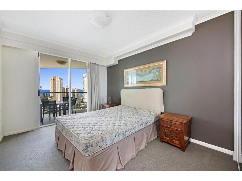 ‘The Crest’ 15-21 Breaker Street, Main Beach QLD 4217