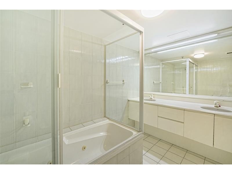 3 Tedder Avenue ‘MALIBU’, Main Beach QLD 4217