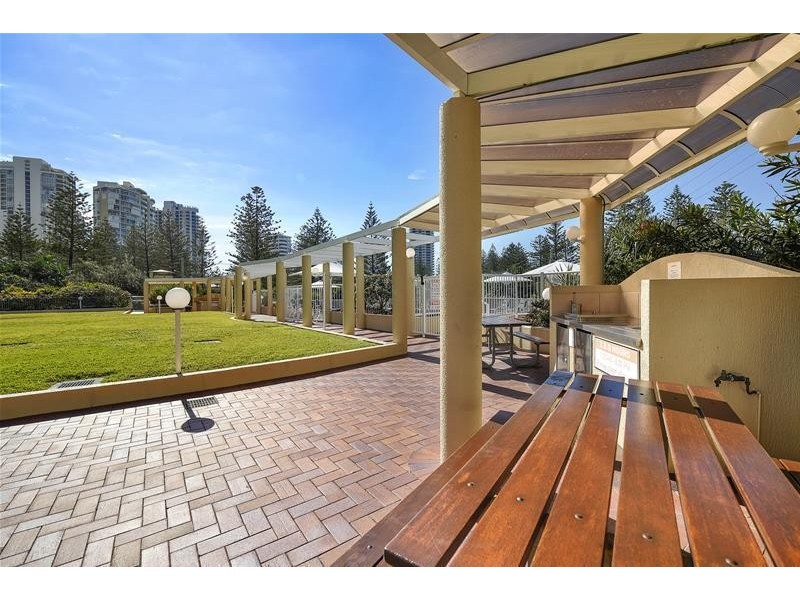 ‘XANADU EAST’ 59 Pacific Street, Main Beach QLD 4217