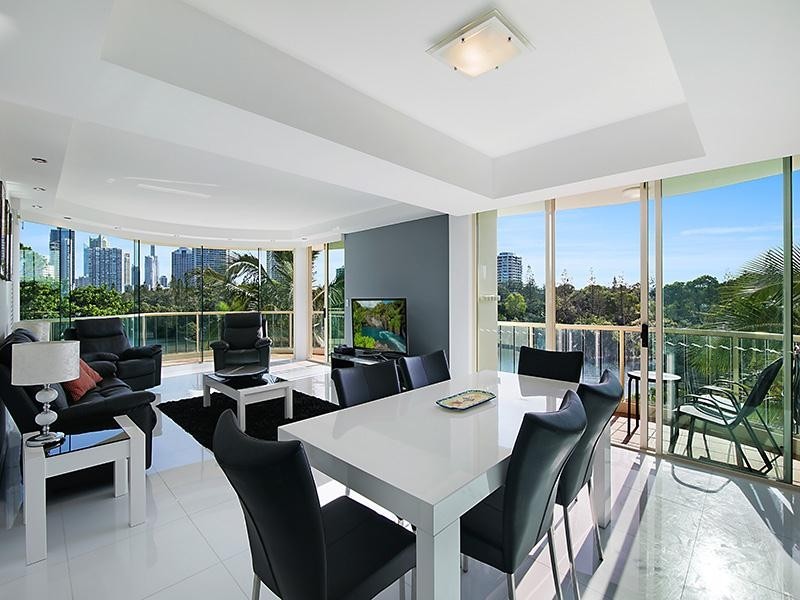 ‘Cable Beach’ 1 Cable  Street, Main Beach QLD 4217