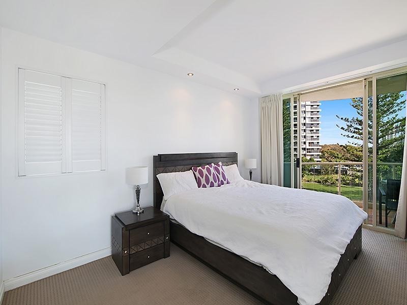 ‘Cable Beach’ 1 Cable  Street, Main Beach QLD 4217