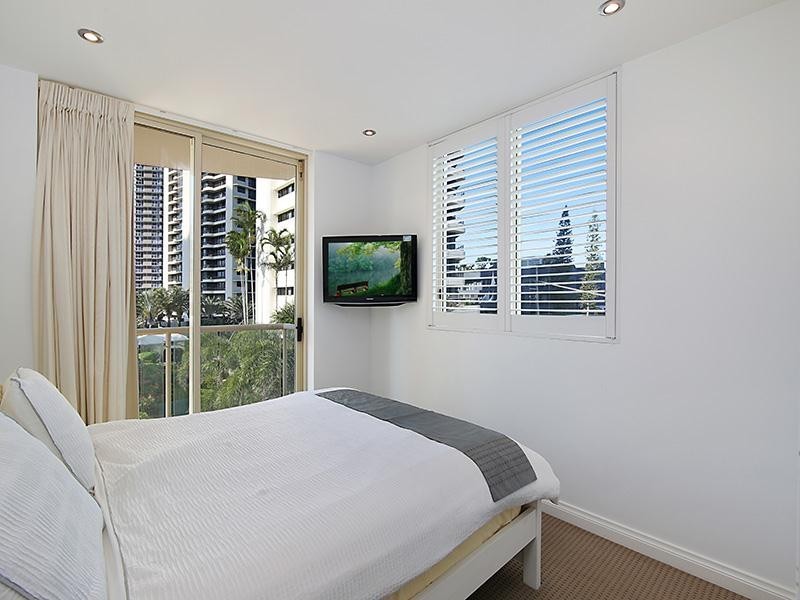 ‘Cable Beach’ 1 Cable  Street, Main Beach QLD 4217