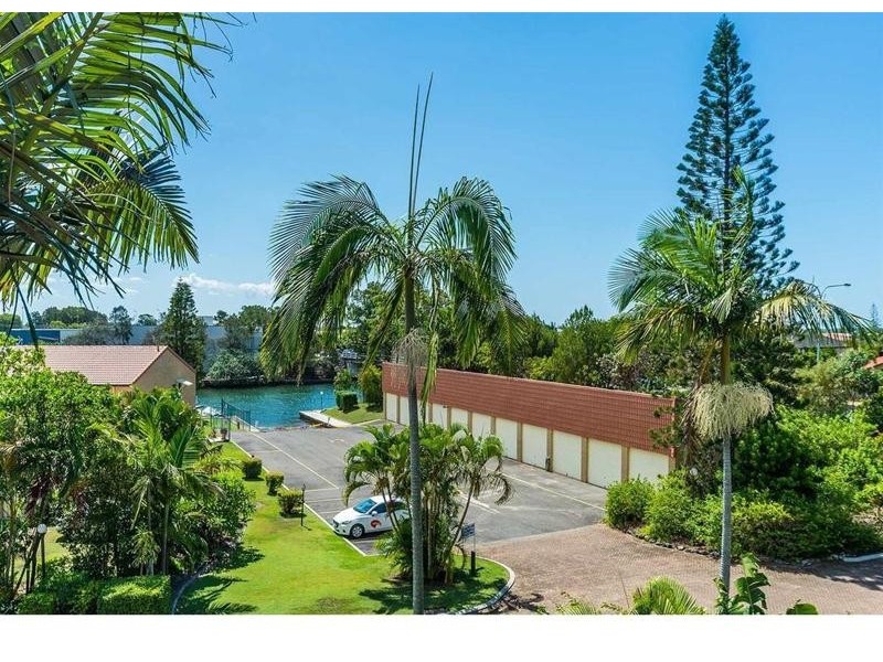 15/106 Bayview  Street, Runaway Bay QLD 4216