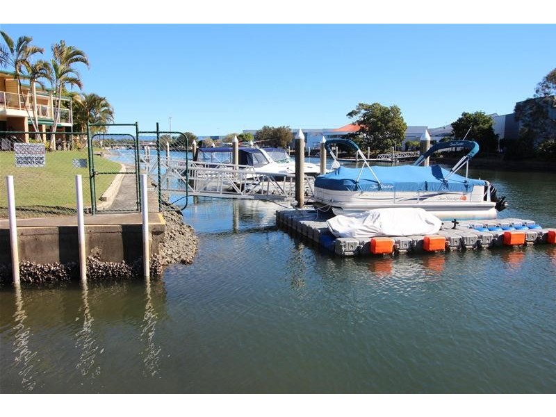 15/106 Bayview  Street, Runaway Bay QLD 4216