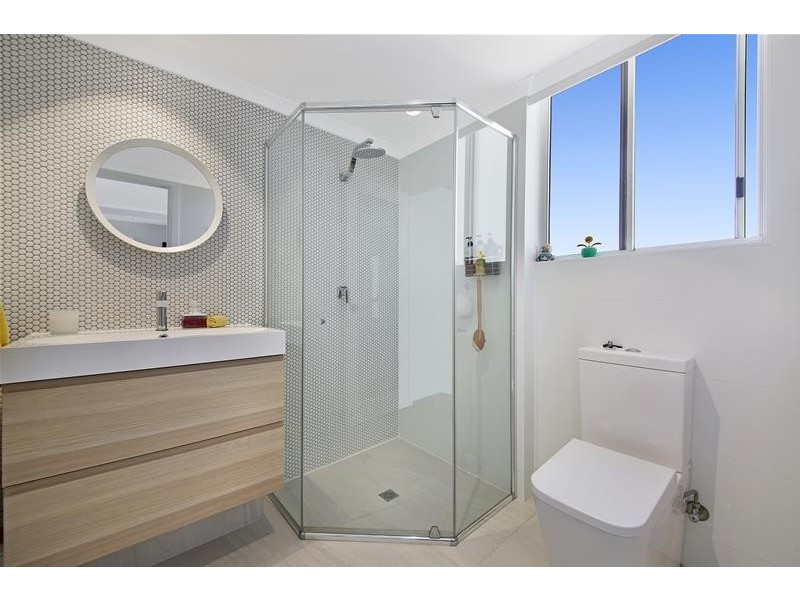 ‘XANADU EAST’ 59 Pacific  Street, Main Beach QLD 4217