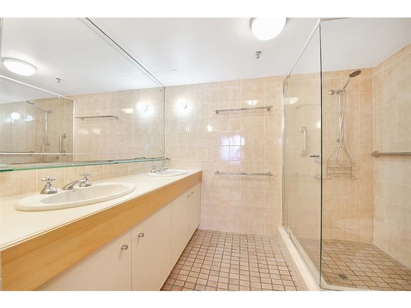 ‘SPINNAKER’ 3554 Main Beach Parade, Main Beach QLD 4217