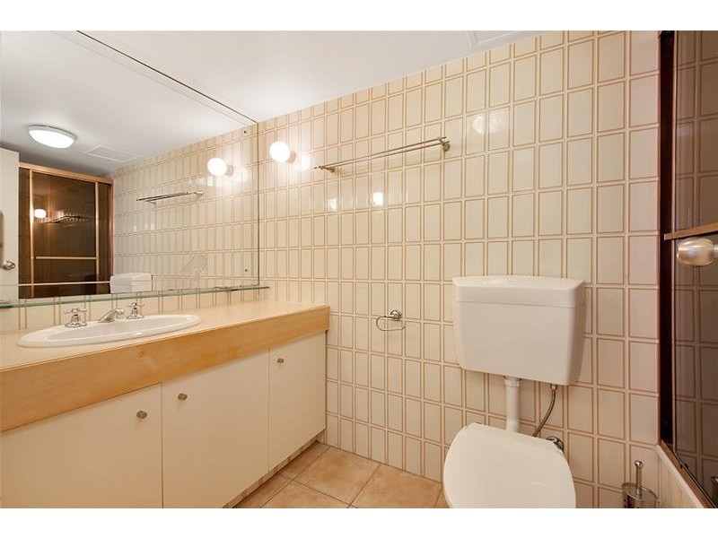 ‘SPINNAKER’ 3554 Main Beach Parade, Main Beach QLD 4217