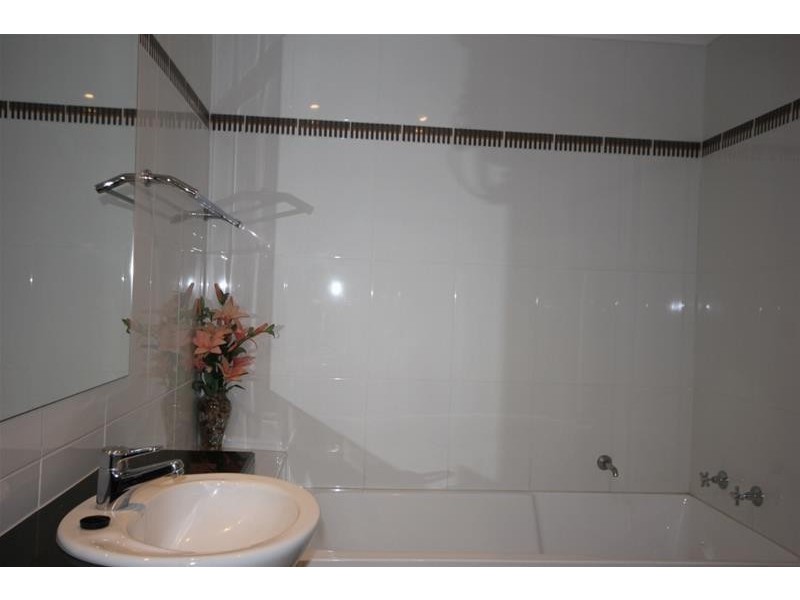 5 Woodroffe Avenue ‘Pacific Views’, Main Beach QLD 4217