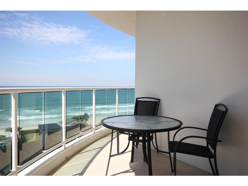 5 Woodroffe Avenue ‘Pacific Views’, Main Beach QLD 4217