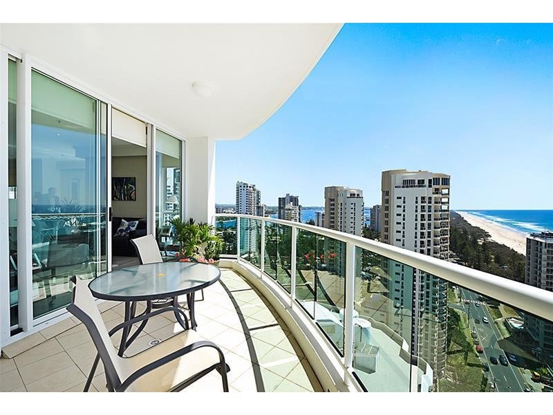 5 Woodroffe Avenue ‘PACIFIC VIEWS’, Main Beach QLD 4217