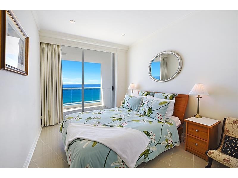 5 Woodroffe Avenue ‘PACIFIC VIEWS’, Main Beach QLD 4217