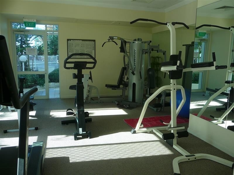 5 Woodroffe Avenue ‘PACIFIC VIEWS’, Main Beach QLD 4217