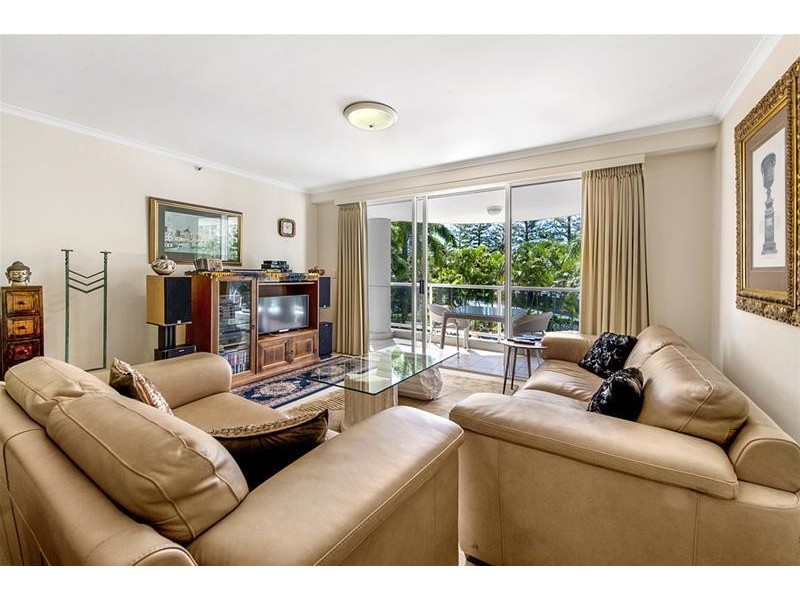 ‘OSCAR ON MAIN’ 1 Hughes Avenue, Main Beach QLD 4217