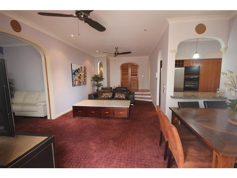 34-38 Woodroffe Avenue ‘Sainte Maxime’, Main Beach QLD 4217