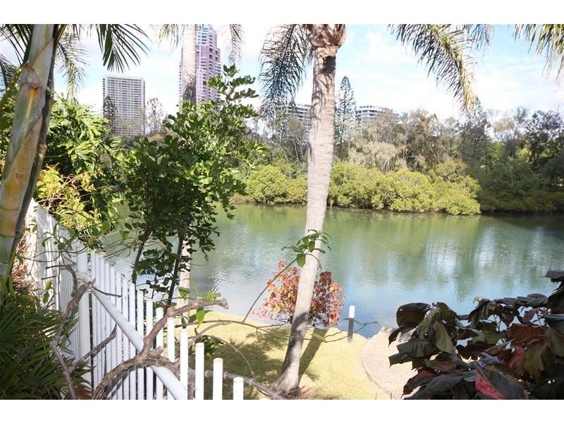 ‘CONTESSA’ 1 Serisier Avenue, Main Beach QLD 4217