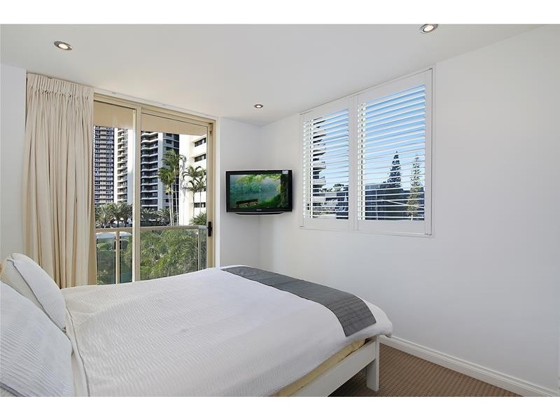 ‘Cable Beach’ 1 Cable  Street, Main Beach QLD 4217